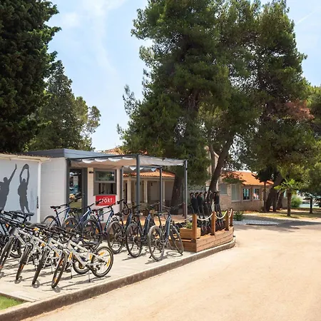 阿米尼斯拉古娜酒店 3* Novigrad Istria