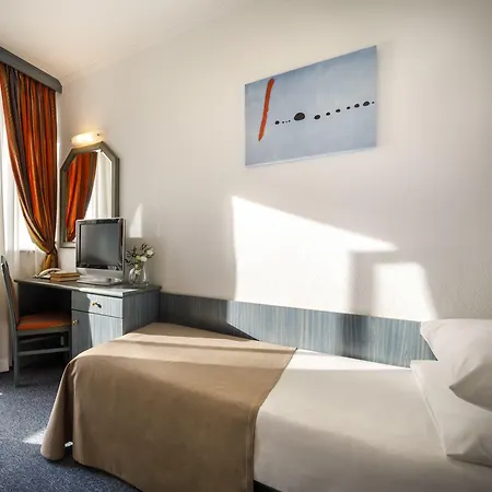 Laguna Maradiso By Aminess מלון 3*